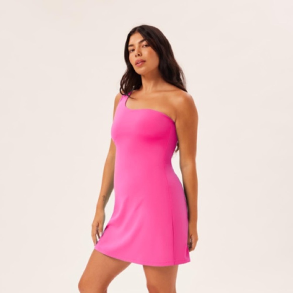 Girlfriend Collective Compressive Cabaret Bianca dress in hot pink, S